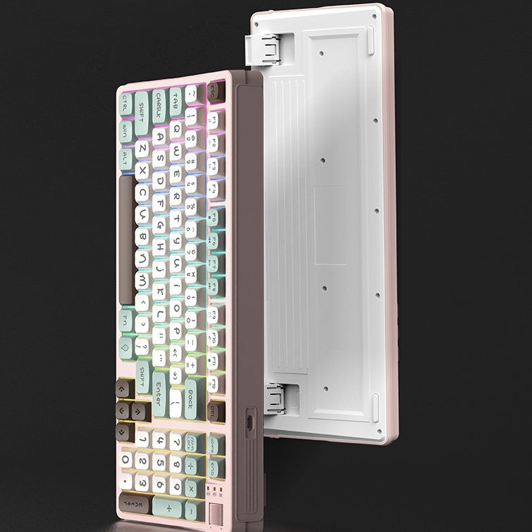 Combinación De Una Computadora De Escritorio De Sensación De Maquinaria Luminosa De Tres Colores